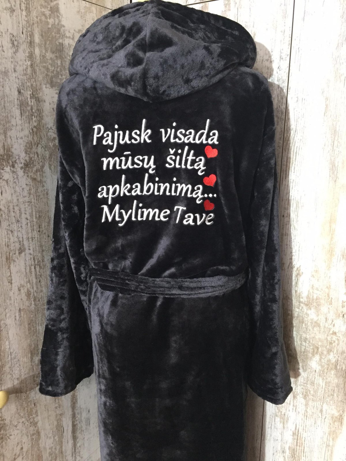 Šiltas apkabinimas mamai