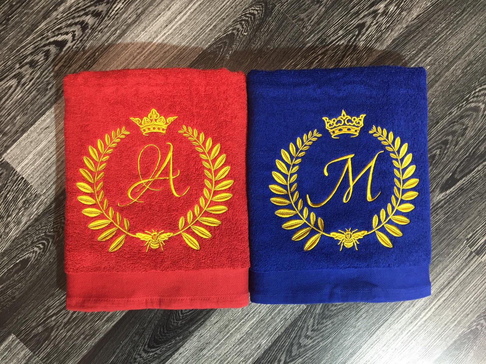 Auksinės monogramos porai