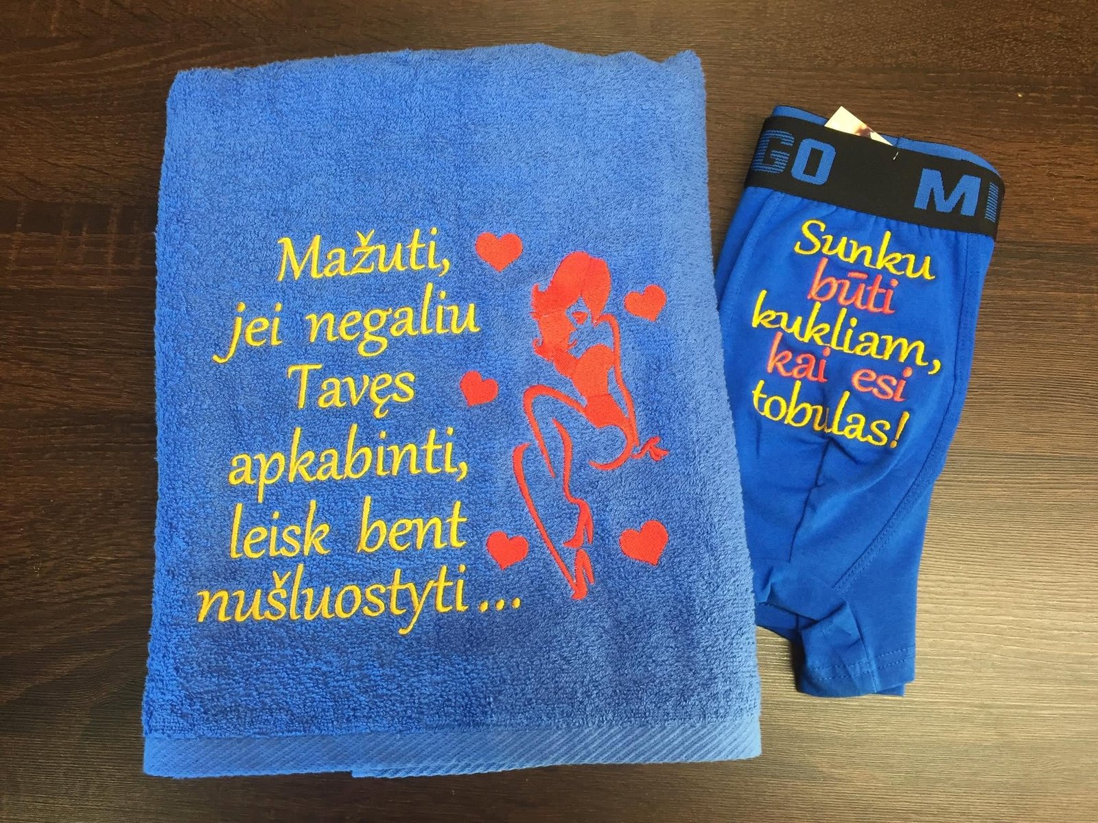 Jei negaliu apkabinti – leisk nusišluostyti
